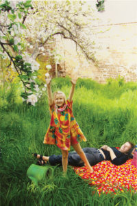 Wendy und Gaby im Garten